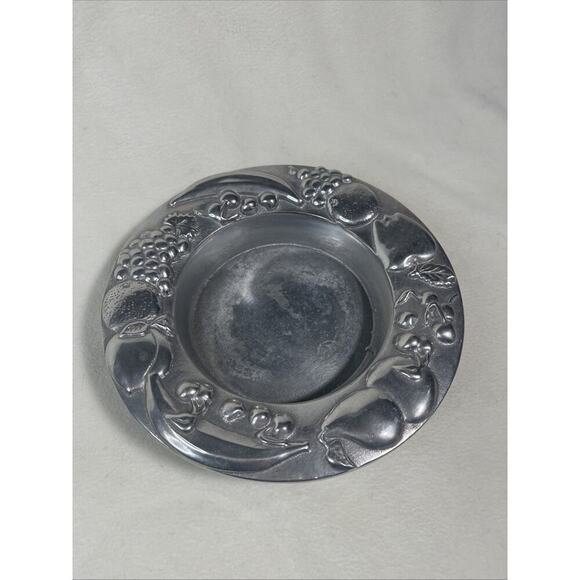 THE WILTON CO. Other - THE WILTON CO. ALUMINUM METALWARE FRUIT BOWL CATERING CHILLABLE SILVER TONE